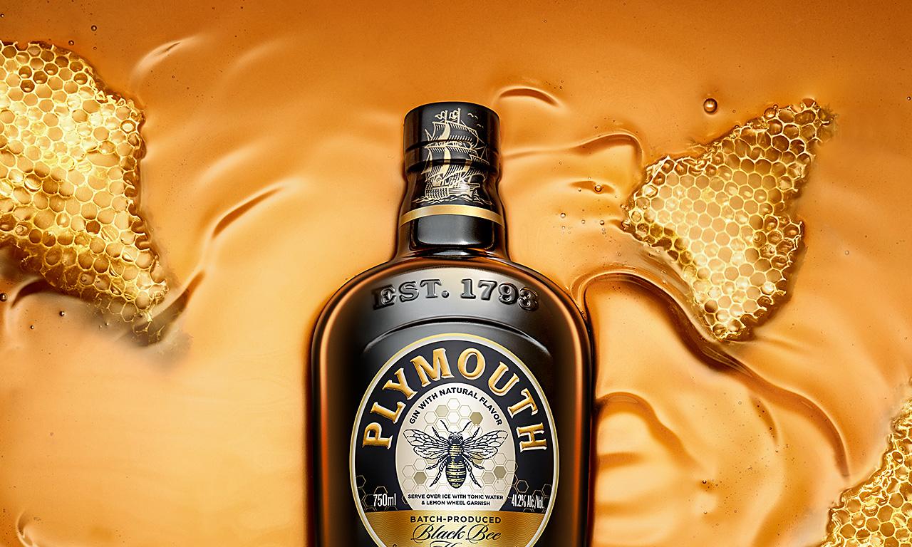 Plymouth Gin  bottle - high-end creative retouching and post-production for advertising